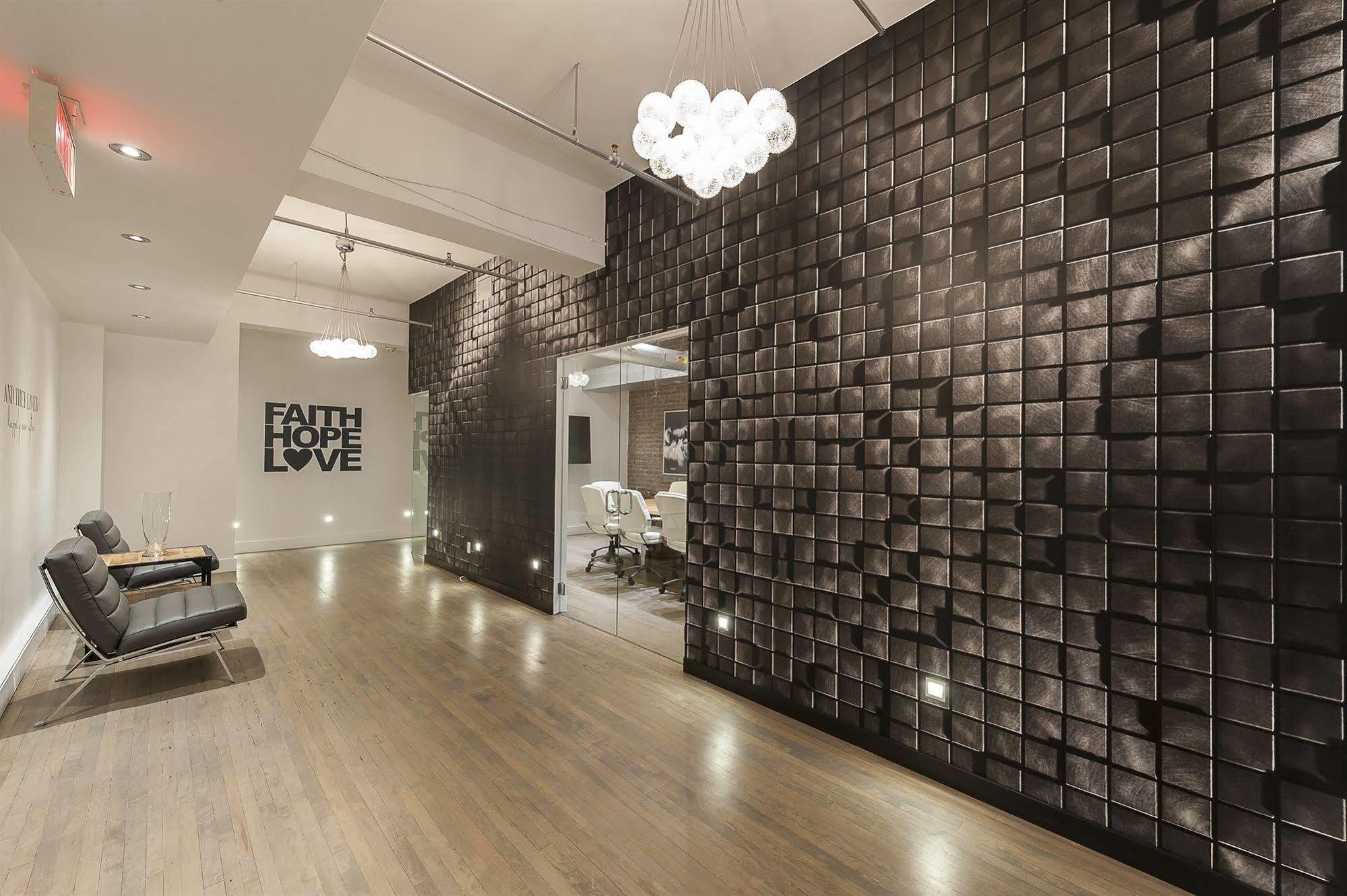 The Executive Loft At The Holland Hotel มอนทรีอัล ภายนอก รูปภาพ